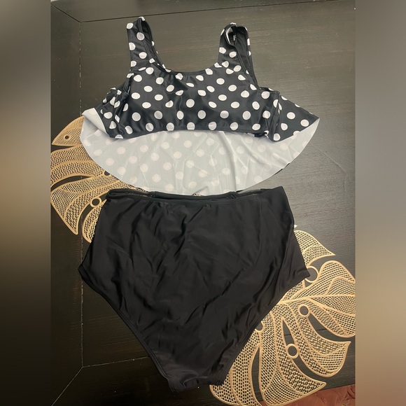 Sovoyontee Women's Plus Size Swimsuit Ruffled High Waist Two Piece - Picture 5 of 8